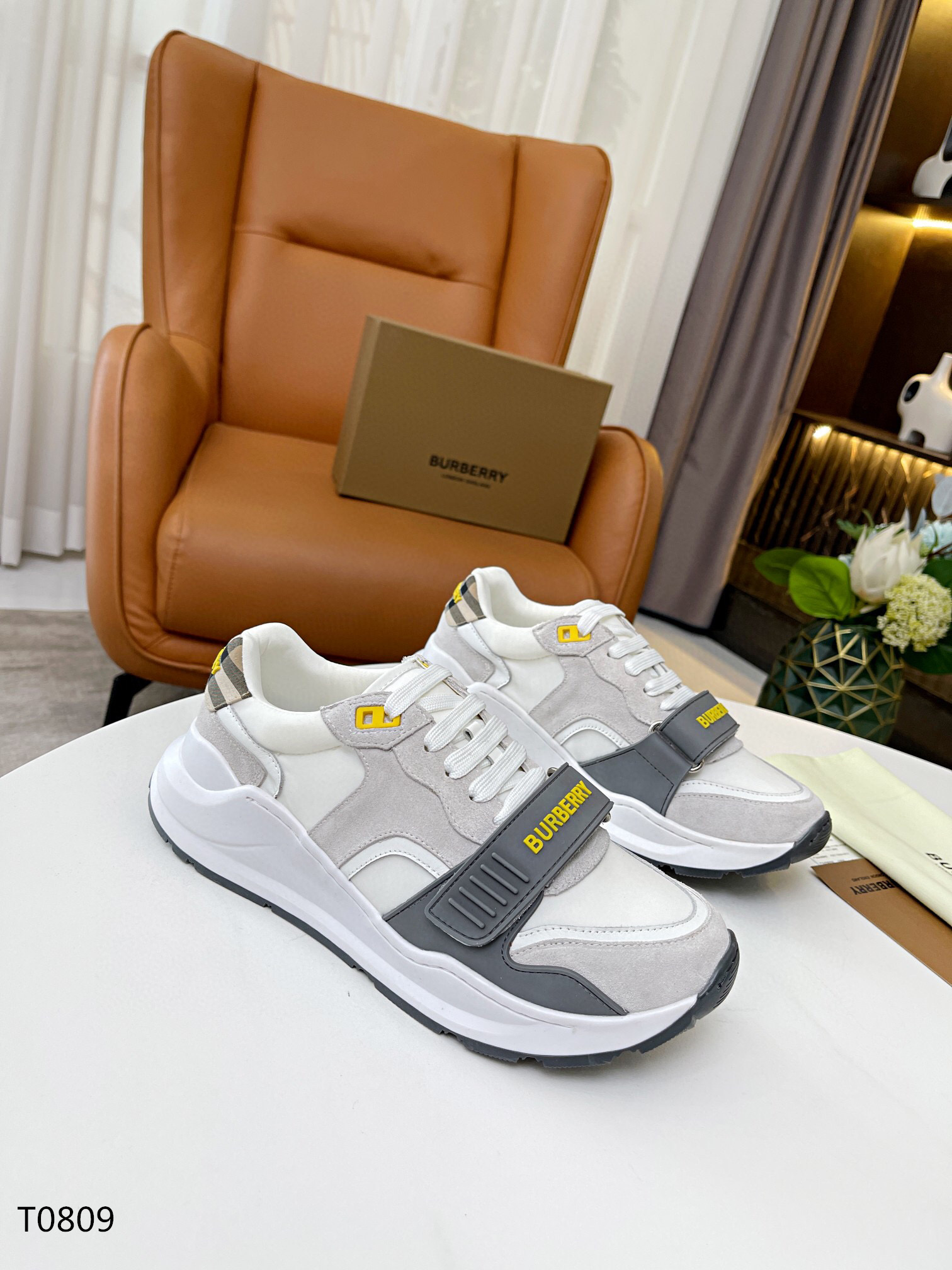 men Burberry shoes-245